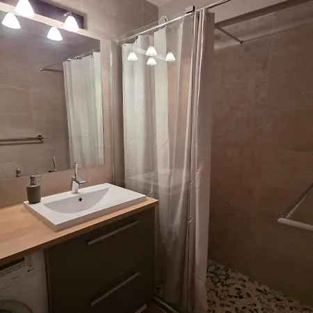 2 Pieces Climatise, Vue Mer,